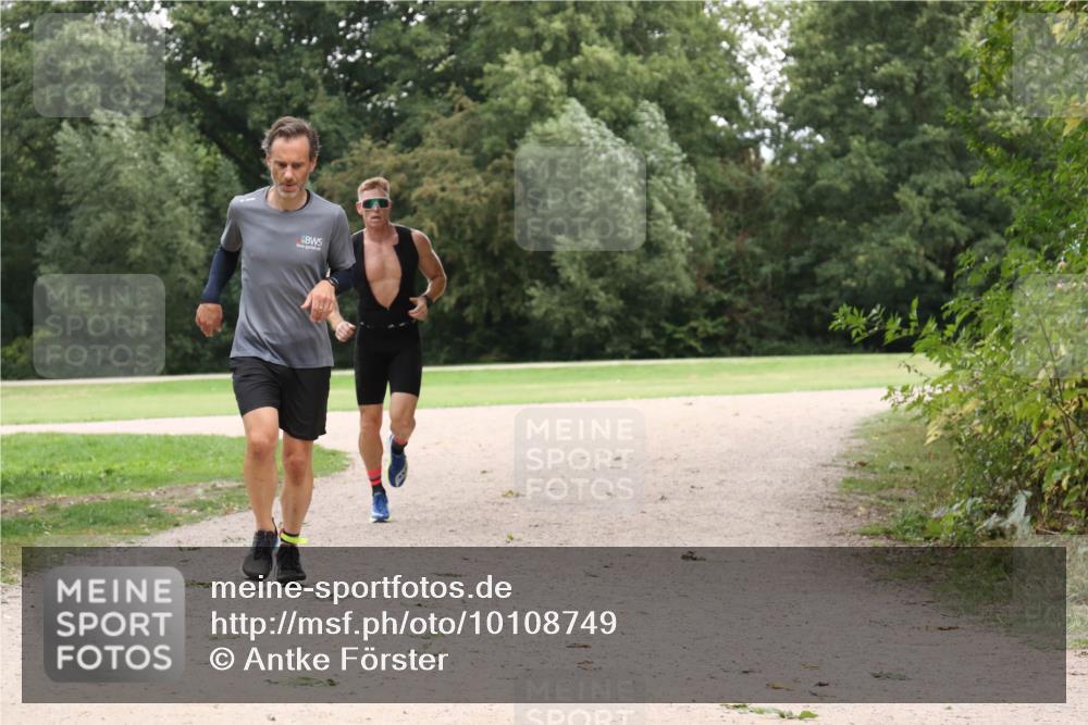 30.08.2026 - Elbe Triathlon Hamburg Antke Förster http://msf.ph/oto/10108749 30.08.2026 15:09:34 Laufen  meine-sportfotos.de
