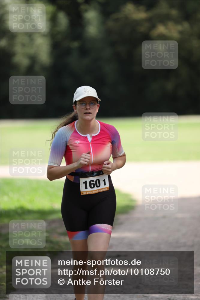 30.08.2026 - Elbe Triathlon Hamburg Antke Förster http://msf.ph/oto/10108750 30.08.2026 14:37:00 Laufen 14, 1601 meine-sportfotos.de