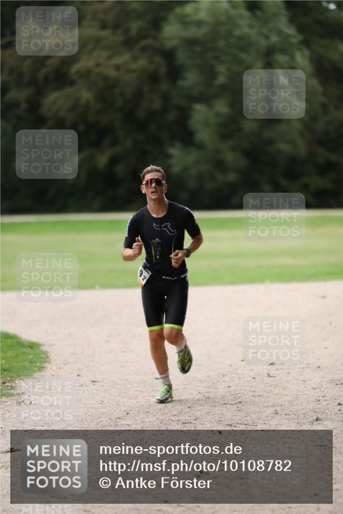 30.08.2026 - Elbe Triathlon Hamburg Antke Förster http://msf.ph/oto/10108782 30.08.2026 14:53:10 Laufen 92 meine-sportfotos.de