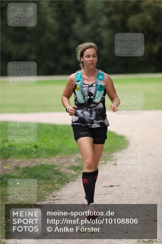 30.08.2026 - Elbe Triathlon Hamburg Antke Förster http://msf.ph/oto/10108806 30.08.2026 14:57:41 Laufen  meine-sportfotos.de