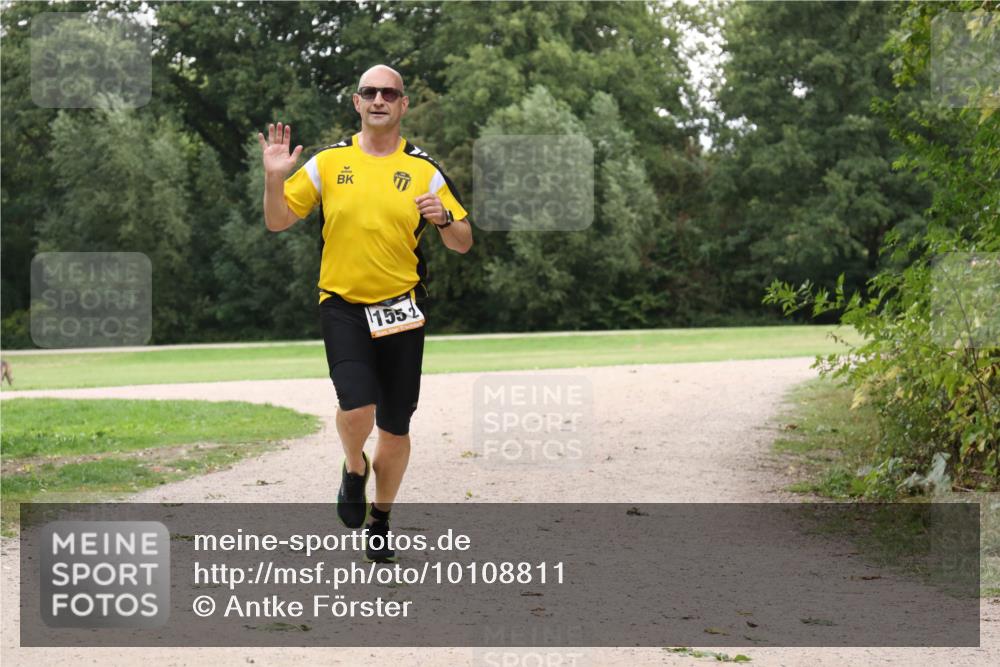 30.08.2026 - Elbe Triathlon Hamburg Antke Förster http://msf.ph/oto/10108811 30.08.2026 15:11:45 Laufen 1552 meine-sportfotos.de