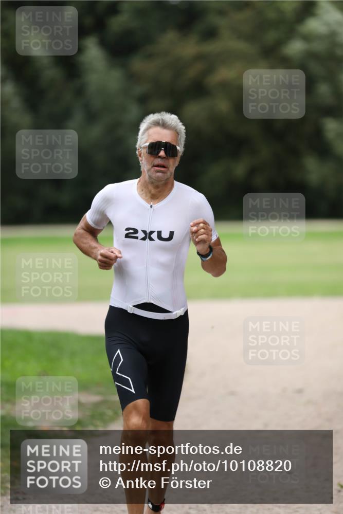 30.08.2026 - Elbe Triathlon Hamburg Antke Förster http://msf.ph/oto/10108820 30.08.2026 14:58:18 Laufen 2 meine-sportfotos.de