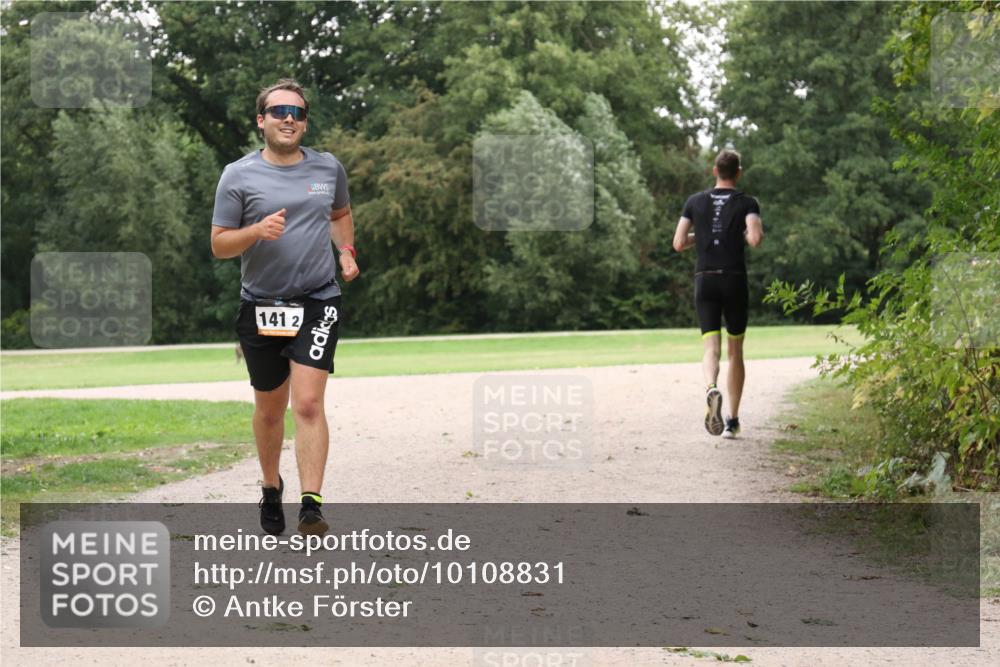 30.08.2026 - Elbe Triathlon Hamburg Antke Förster http://msf.ph/oto/10108831 30.08.2026 15:12:50 Laufen 141, 2 meine-sportfotos.de