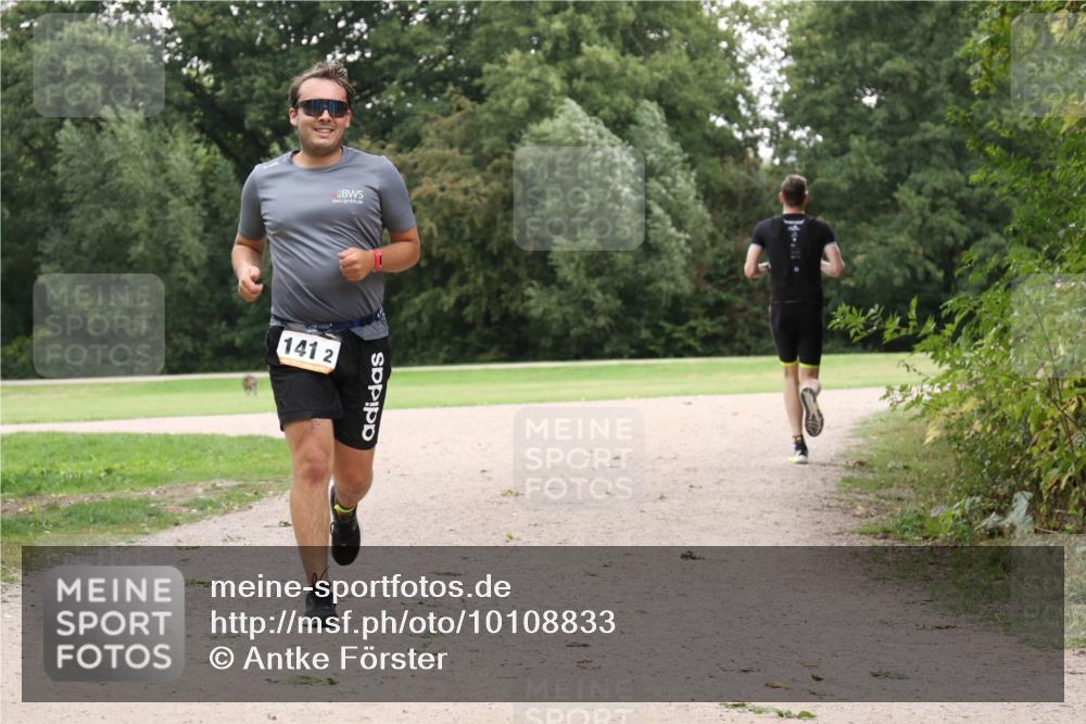30.08.2026 - Elbe Triathlon Hamburg Antke Förster http://msf.ph/oto/10108833 30.08.2026 15:12:51 Laufen 141, 2 meine-sportfotos.de