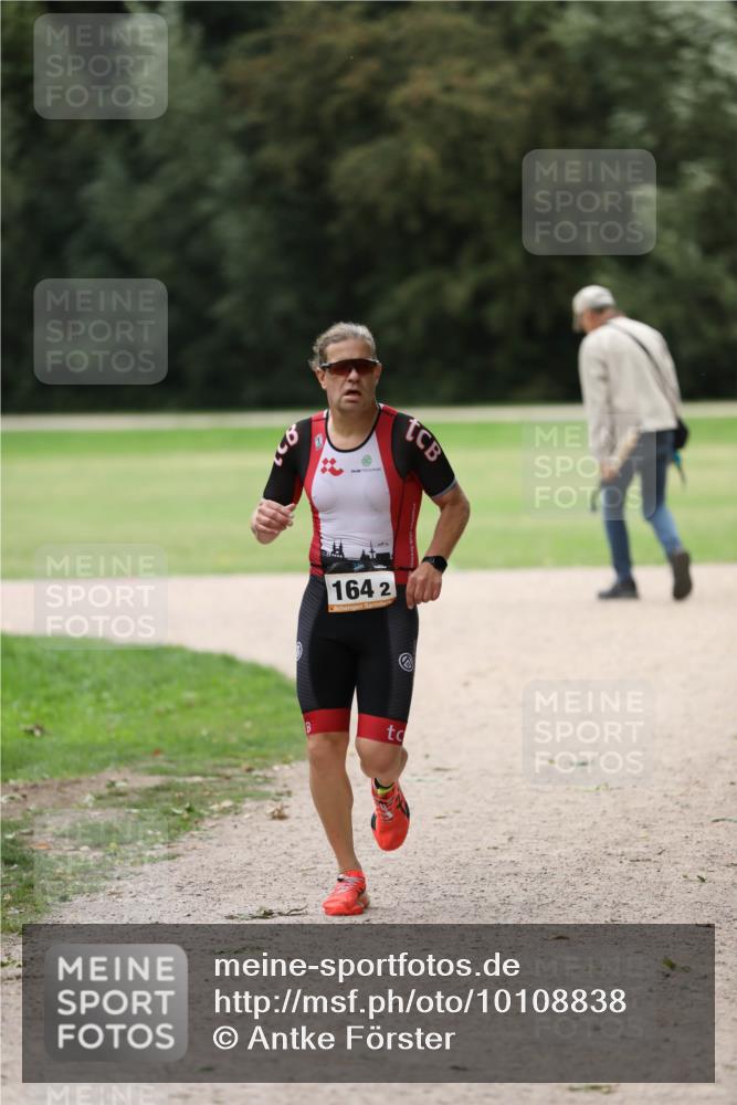 30.08.2026 - Elbe Triathlon Hamburg Antke Förster http://msf.ph/oto/10108838 30.08.2026 14:58:28 Laufen 164, 2 meine-sportfotos.de