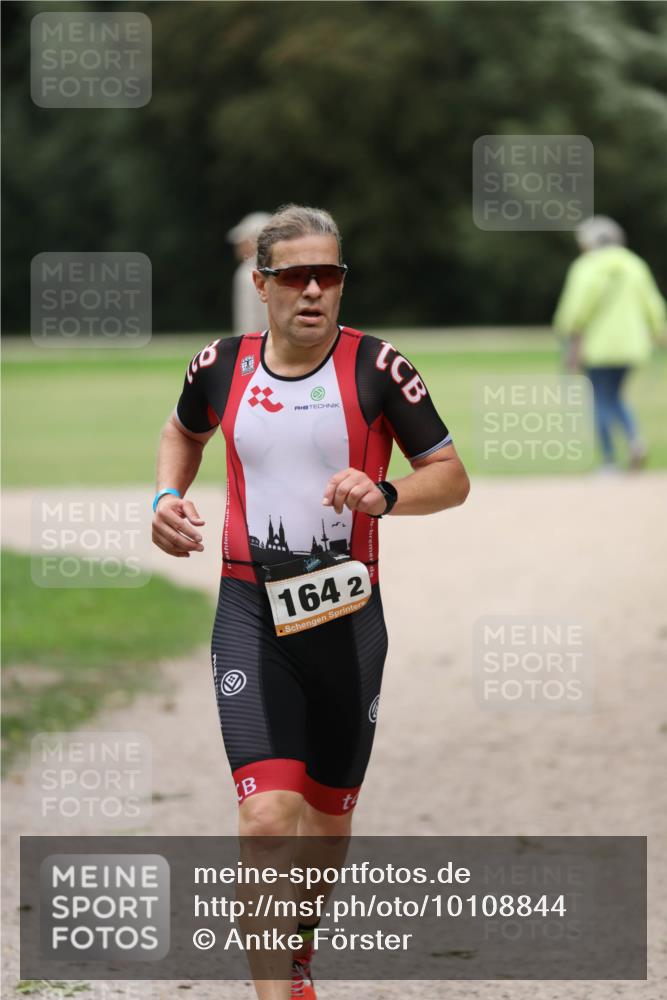 30.08.2026 - Elbe Triathlon Hamburg Antke Förster http://msf.ph/oto/10108844 30.08.2026 14:58:30 Laufen 164, 2 meine-sportfotos.de