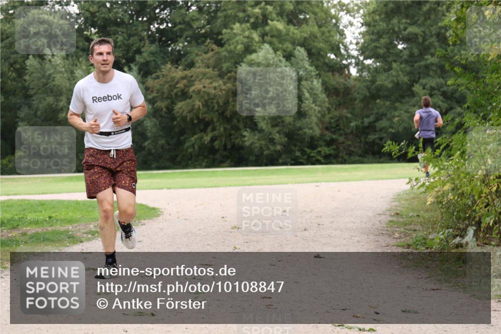 30.08.2026 - Elbe Triathlon Hamburg Antke Förster http://msf.ph/oto/10108847 30.08.2026 15:13:05 Laufen  meine-sportfotos.de