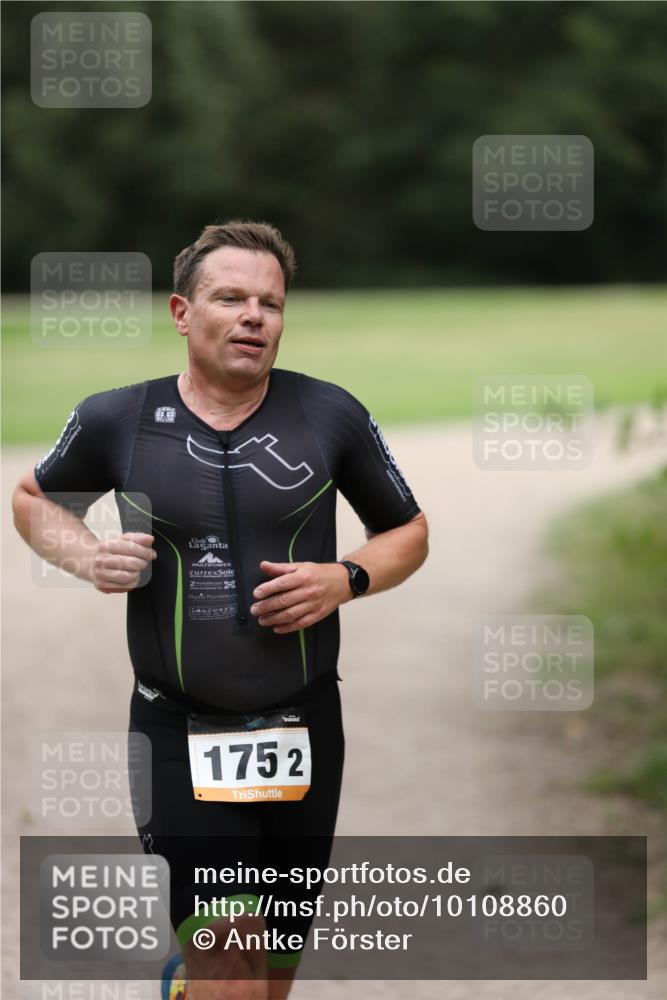 30.08.2026 - Elbe Triathlon Hamburg Antke Förster http://msf.ph/oto/10108860 30.08.2026 14:59:16 Laufen 1752 meine-sportfotos.de