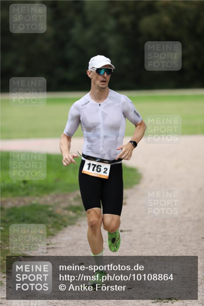 30.08.2026 - Elbe Triathlon Hamburg Antke Förster http://msf.ph/oto/10108864 30.08.2026 15:00:40 Laufen 1762 meine-sportfotos.de