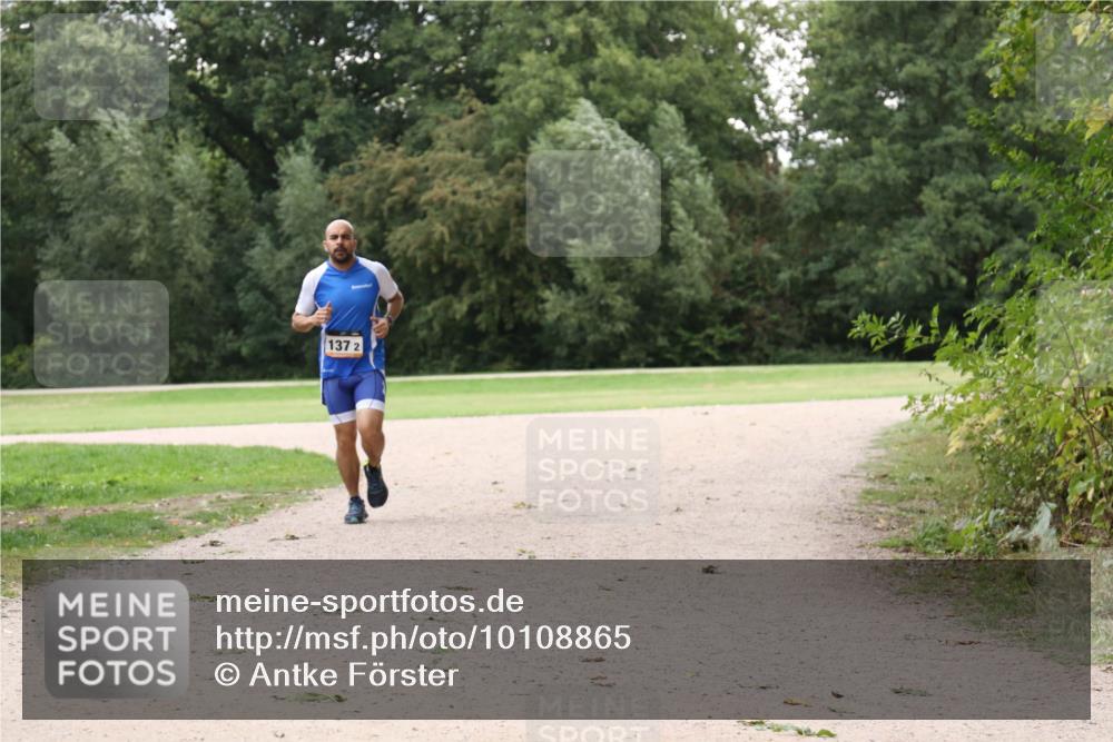 30.08.2026 - Elbe Triathlon Hamburg Antke Förster http://msf.ph/oto/10108865 30.08.2026 15:16:12 Laufen 137, 2 meine-sportfotos.de