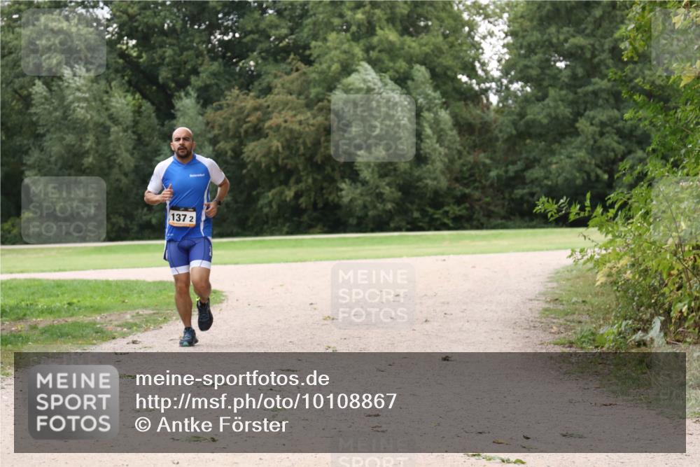 30.08.2026 - Elbe Triathlon Hamburg Antke Förster http://msf.ph/oto/10108867 30.08.2026 15:16:13 Laufen 137, 2 meine-sportfotos.de