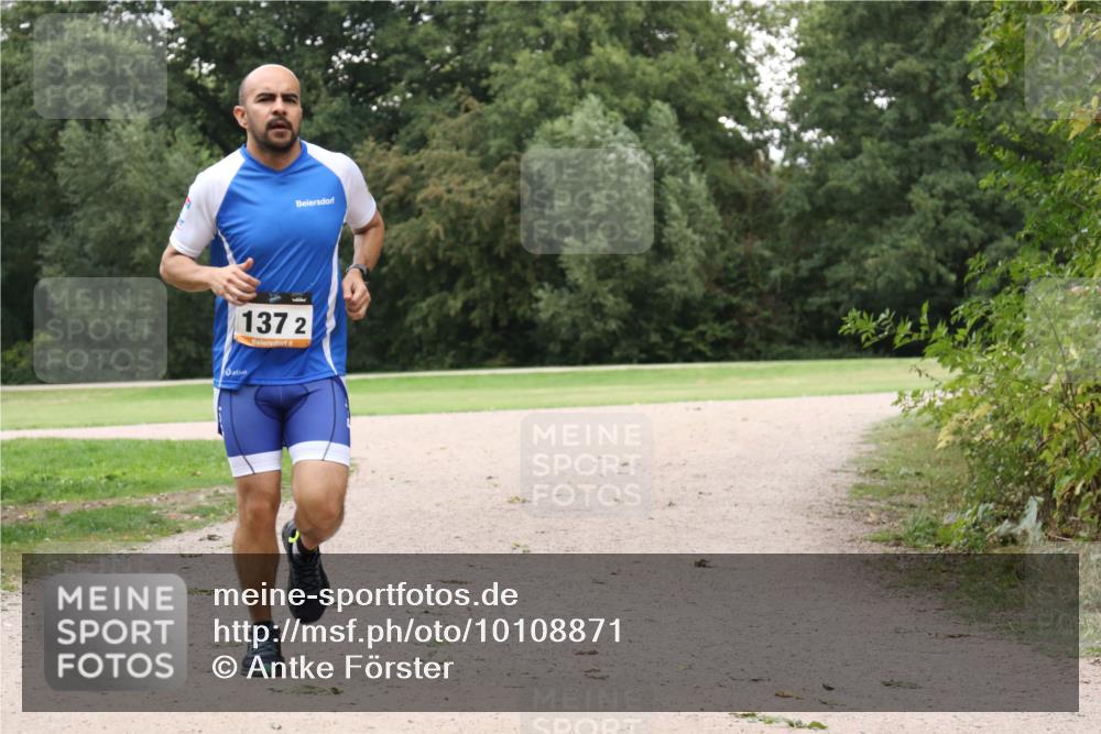 30.08.2026 - Elbe Triathlon Hamburg Antke Förster http://msf.ph/oto/10108871 30.08.2026 15:16:15 Laufen 137, 2, 6 meine-sportfotos.de
