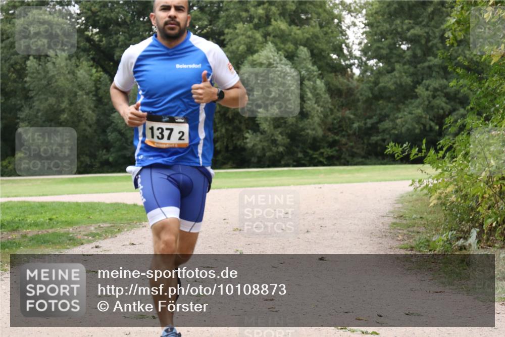 30.08.2026 - Elbe Triathlon Hamburg Antke Förster http://msf.ph/oto/10108873 30.08.2026 15:16:15 Laufen 1372, 6 meine-sportfotos.de