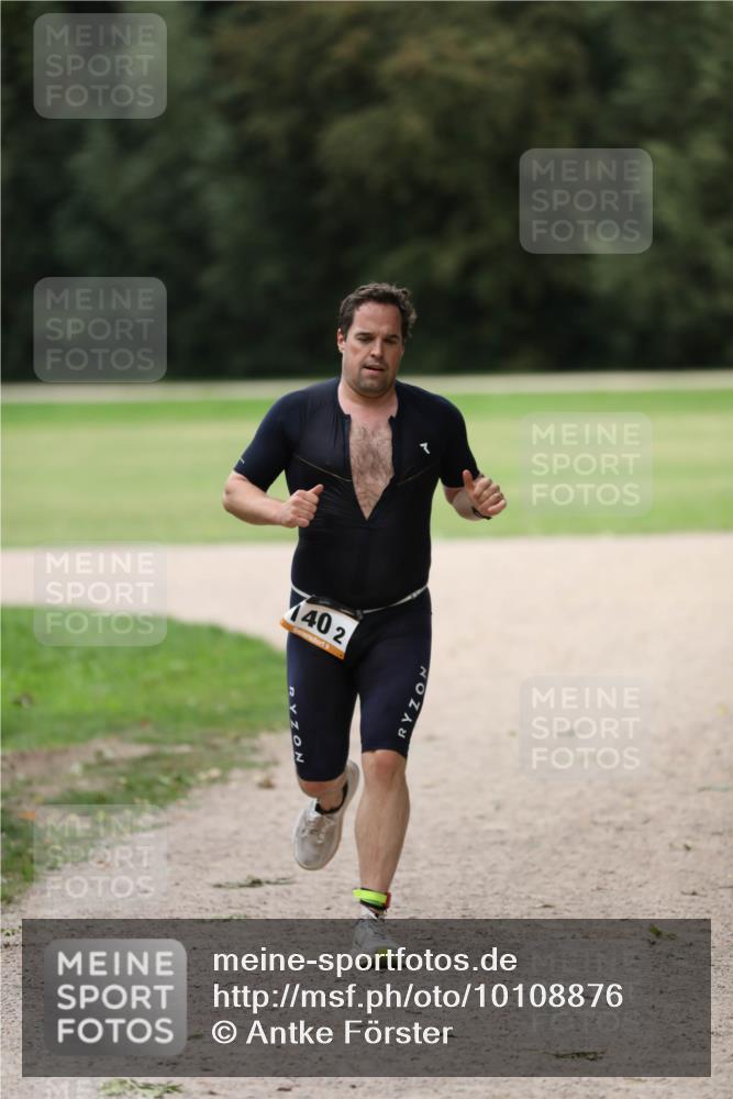 30.08.2026 - Elbe Triathlon Hamburg Antke Förster http://msf.ph/oto/10108876 30.08.2026 15:01:11 Laufen 402, 9 meine-sportfotos.de