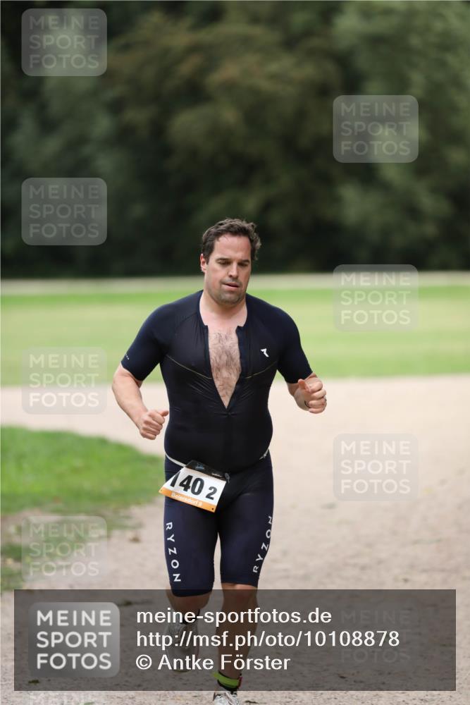 30.08.2026 - Elbe Triathlon Hamburg Antke Förster http://msf.ph/oto/10108878 30.08.2026 15:01:12 Laufen 140, 2 meine-sportfotos.de