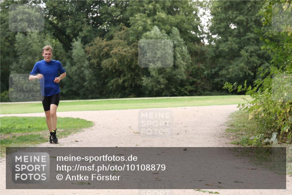 30.08.2026 - Elbe Triathlon Hamburg Antke Förster http://msf.ph/oto/10108879 30.08.2026 15:16:53 Laufen  meine-sportfotos.de