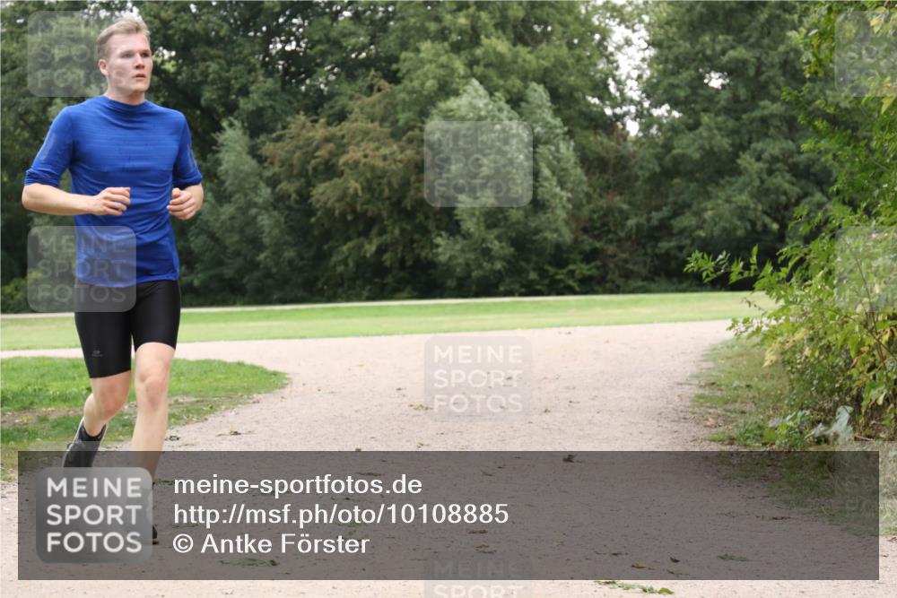 30.08.2026 - Elbe Triathlon Hamburg Antke Förster http://msf.ph/oto/10108885 30.08.2026 15:16:55 Laufen  meine-sportfotos.de