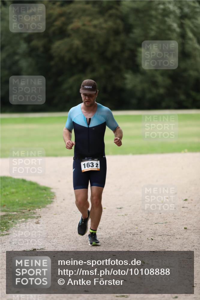30.08.2026 - Elbe Triathlon Hamburg Antke Förster http://msf.ph/oto/10108888 30.08.2026 15:01:46 Laufen 163, 2 meine-sportfotos.de
