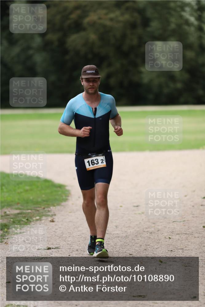 30.08.2026 - Elbe Triathlon Hamburg Antke Förster http://msf.ph/oto/10108890 30.08.2026 15:01:46 Laufen 163, 2 meine-sportfotos.de