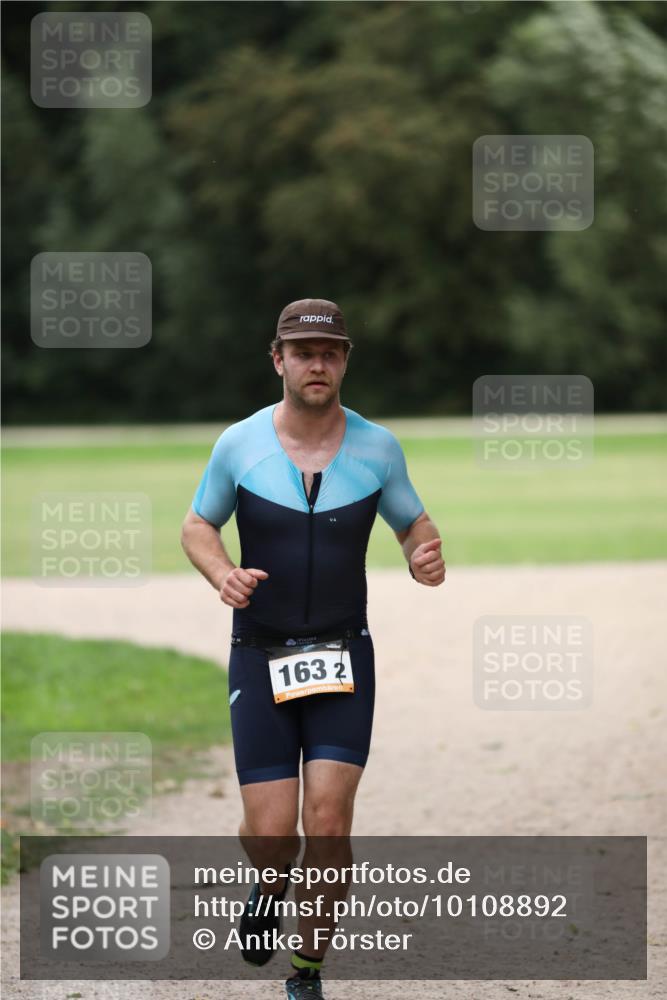 30.08.2026 - Elbe Triathlon Hamburg Antke Förster http://msf.ph/oto/10108892 30.08.2026 15:01:47 Laufen 1632 meine-sportfotos.de
