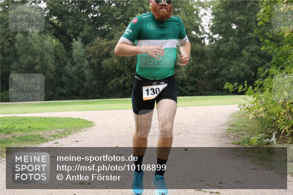 30.08.2026 - Elbe Triathlon Hamburg Antke Förster http://msf.ph/oto/10108899 30.08.2026 15:19:57 Laufen 130 meine-sportfotos.de