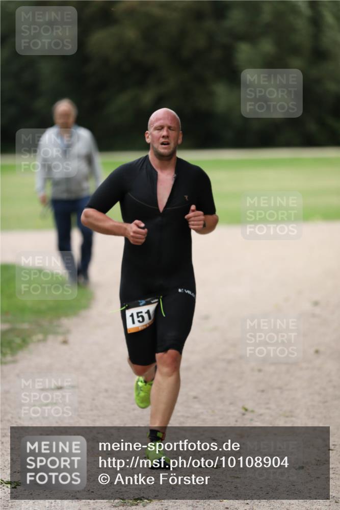 30.08.2026 - Elbe Triathlon Hamburg Antke Förster http://msf.ph/oto/10108904 30.08.2026 15:02:00 Laufen 151 meine-sportfotos.de