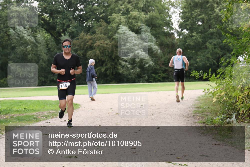 30.08.2026 - Elbe Triathlon Hamburg Antke Förster http://msf.ph/oto/10108905 30.08.2026 15:20:15 Laufen 1382 meine-sportfotos.de