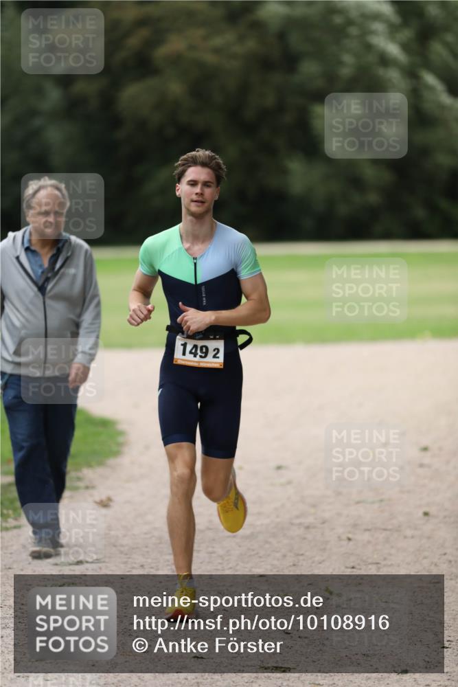 30.08.2026 - Elbe Triathlon Hamburg Antke Förster http://msf.ph/oto/10108916 30.08.2026 15:02:09 Laufen 1492 meine-sportfotos.de