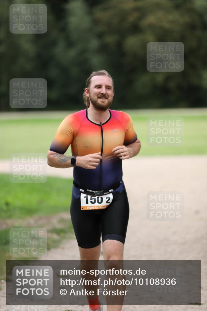 30.08.2026 - Elbe Triathlon Hamburg Antke Förster http://msf.ph/oto/10108936 30.08.2026 15:02:45 Laufen 150, 2 meine-sportfotos.de