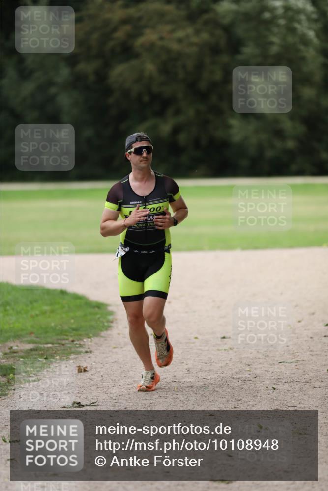30.08.2026 - Elbe Triathlon Hamburg Antke Förster http://msf.ph/oto/10108948 30.08.2026 15:02:55 Laufen  meine-sportfotos.de