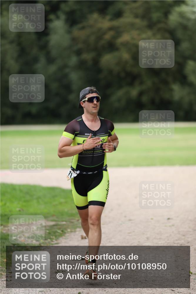 30.08.2026 - Elbe Triathlon Hamburg Antke Förster http://msf.ph/oto/10108950 30.08.2026 15:02:56 Laufen 11 meine-sportfotos.de