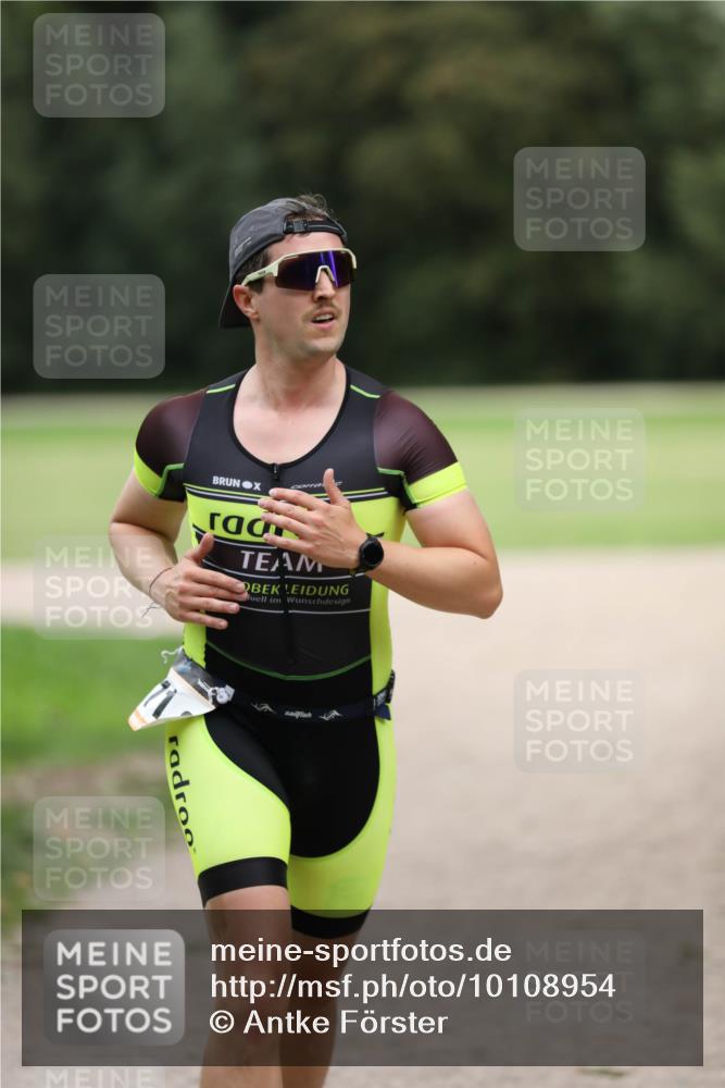 30.08.2026 - Elbe Triathlon Hamburg Antke Förster http://msf.ph/oto/10108954 30.08.2026 15:02:59 Laufen  meine-sportfotos.de
