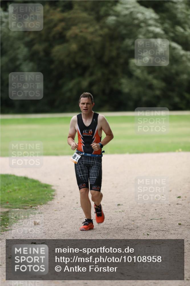 30.08.2026 - Elbe Triathlon Hamburg Antke Förster http://msf.ph/oto/10108958 30.08.2026 15:03:40 Laufen 82 meine-sportfotos.de