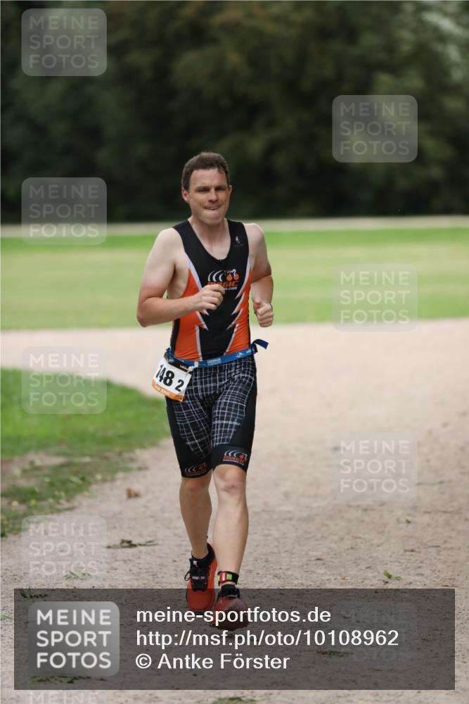 30.08.2026 - Elbe Triathlon Hamburg Antke Förster http://msf.ph/oto/10108962 30.08.2026 15:03:41 Laufen 148, 2, 0 meine-sportfotos.de