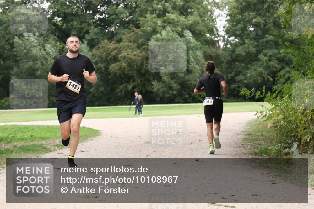 30.08.2026 - Elbe Triathlon Hamburg Antke Förster http://msf.ph/oto/10108967 30.08.2026 15:31:04 Laufen 1432, 129, 3 meine-sportfotos.de