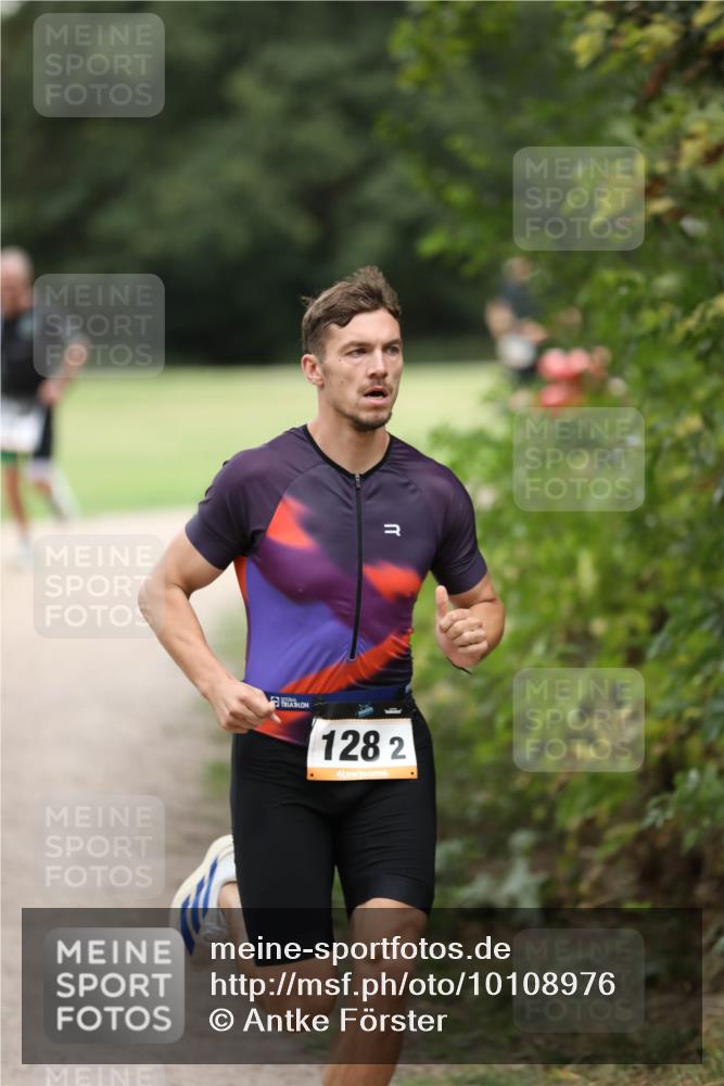 30.08.2026 - Elbe Triathlon Hamburg Antke Förster http://msf.ph/oto/10108976 30.08.2026 15:03:58 Laufen 128, 2, 4 meine-sportfotos.de