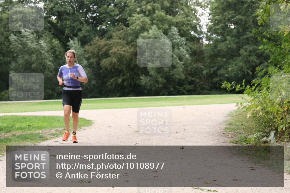 30.08.2026 - Elbe Triathlon Hamburg Antke Förster http://msf.ph/oto/10108977 30.08.2026 15:32:34 Laufen  meine-sportfotos.de