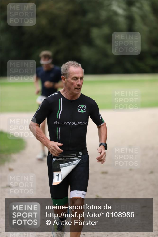 30.08.2026 - Elbe Triathlon Hamburg Antke Förster http://msf.ph/oto/10108986 30.08.2026 15:04:04 Laufen 10, 96 meine-sportfotos.de
