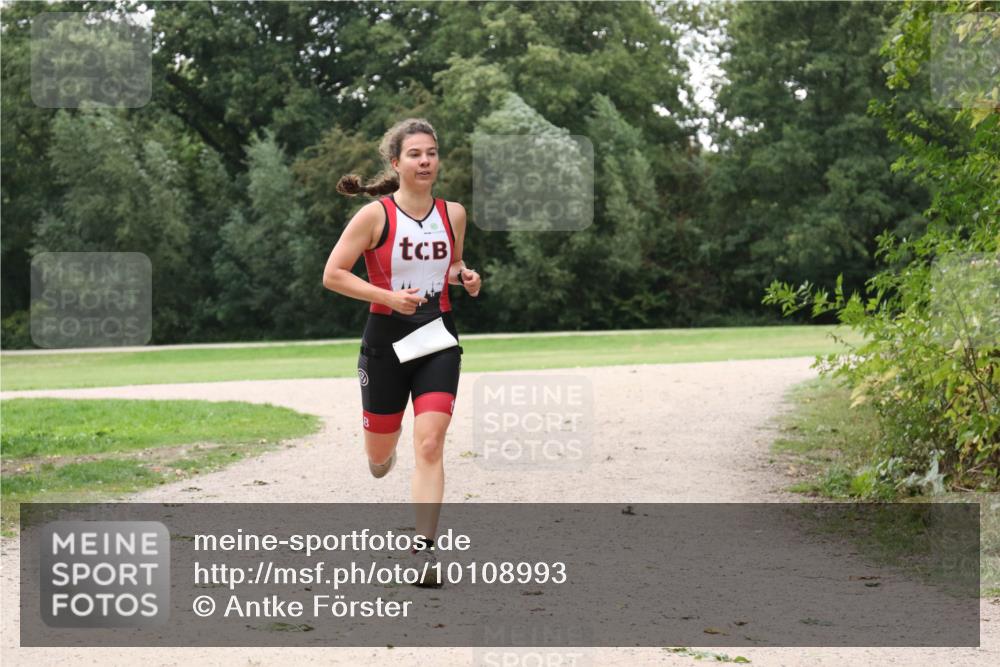 30.08.2026 - Elbe Triathlon Hamburg Antke Förster http://msf.ph/oto/10108993 30.08.2026 15:33:02 Laufen  meine-sportfotos.de