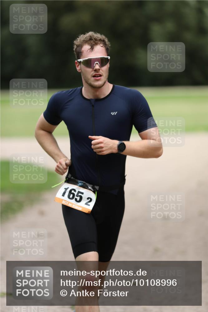 30.08.2026 - Elbe Triathlon Hamburg Antke Förster http://msf.ph/oto/10108996 30.08.2026 15:04:08 Laufen 165, 2 meine-sportfotos.de