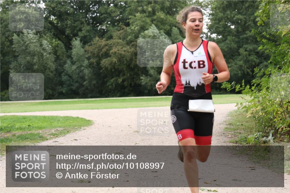 30.08.2026 - Elbe Triathlon Hamburg Antke Förster http://msf.ph/oto/10108997 30.08.2026 15:33:03 Laufen  meine-sportfotos.de