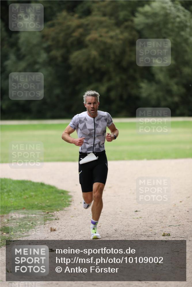 30.08.2026 - Elbe Triathlon Hamburg Antke Förster http://msf.ph/oto/10109002 30.08.2026 15:04:27 Laufen  meine-sportfotos.de