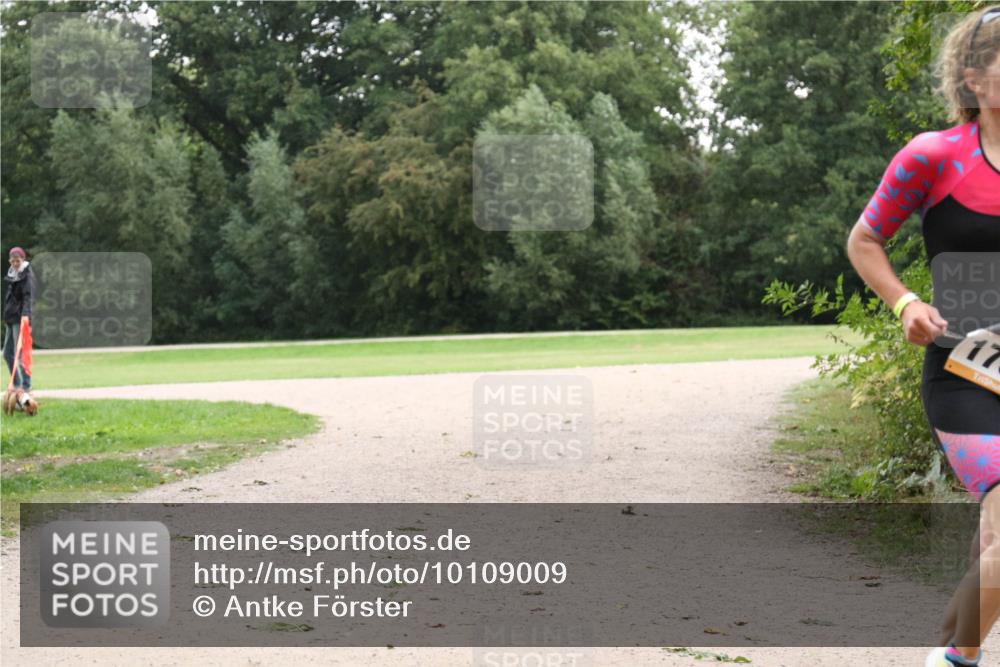 30.08.2026 - Elbe Triathlon Hamburg Antke Förster http://msf.ph/oto/10109009 30.08.2026 15:34:55 Laufen 17 meine-sportfotos.de