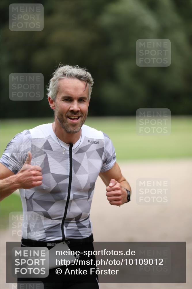 30.08.2026 - Elbe Triathlon Hamburg Antke Förster http://msf.ph/oto/10109012 30.08.2026 15:04:30 Laufen  meine-sportfotos.de