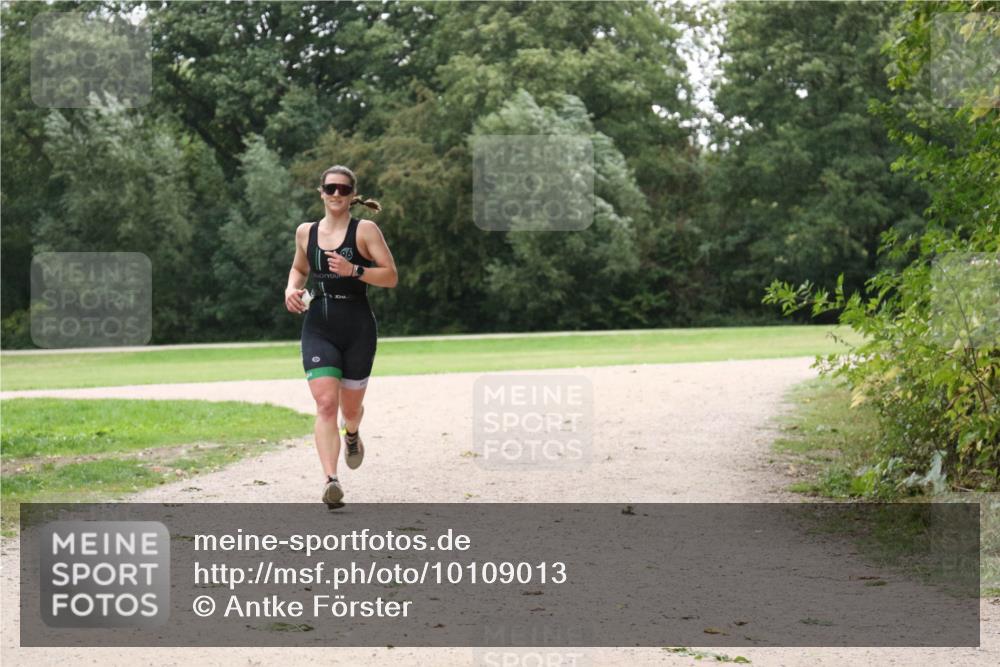 30.08.2026 - Elbe Triathlon Hamburg Antke Förster http://msf.ph/oto/10109013 30.08.2026 15:37:10 Laufen 90 meine-sportfotos.de