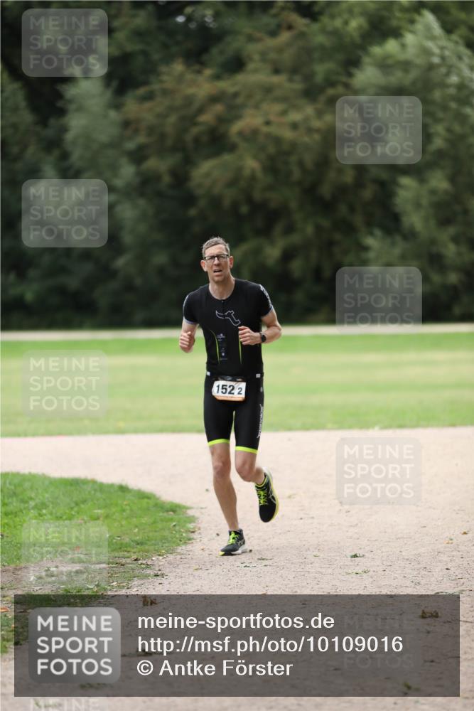 30.08.2026 - Elbe Triathlon Hamburg Antke Förster http://msf.ph/oto/10109016 30.08.2026 15:04:51 Laufen 152, 2 meine-sportfotos.de