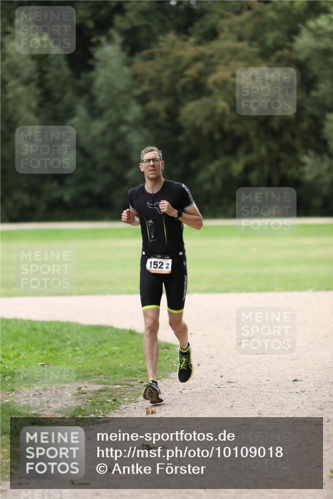 30.08.2026 - Elbe Triathlon Hamburg Antke Förster http://msf.ph/oto/10109018 30.08.2026 15:04:51 Laufen 152, 2 meine-sportfotos.de