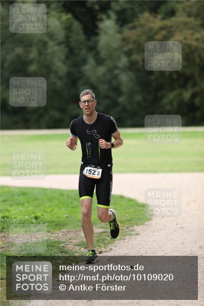 30.08.2026 - Elbe Triathlon Hamburg Antke Förster http://msf.ph/oto/10109020 30.08.2026 15:04:52 Laufen 1522 meine-sportfotos.de