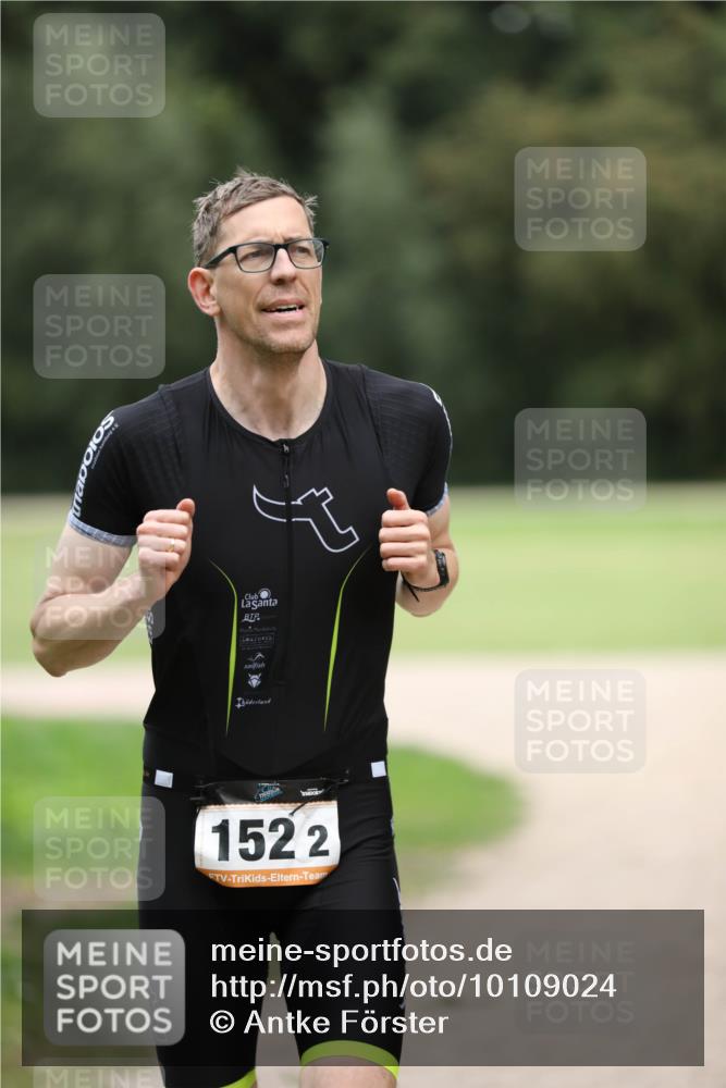 30.08.2026 - Elbe Triathlon Hamburg Antke Förster http://msf.ph/oto/10109024 30.08.2026 15:04:55 Laufen 1522 meine-sportfotos.de