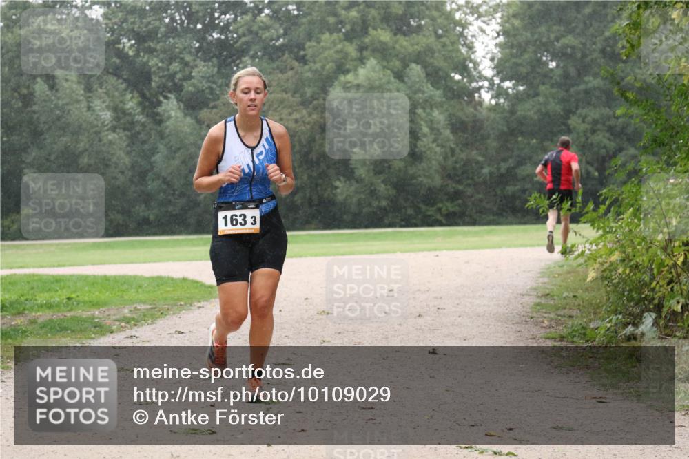 30.08.2026 - Elbe Triathlon Hamburg Antke Förster http://msf.ph/oto/10109029 30.08.2026 15:38:56 Laufen 163, 3 meine-sportfotos.de